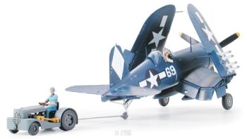 Vought F4U-1D Corsair w/Moto-tug