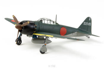 Mitsubishi A6M5 Zero