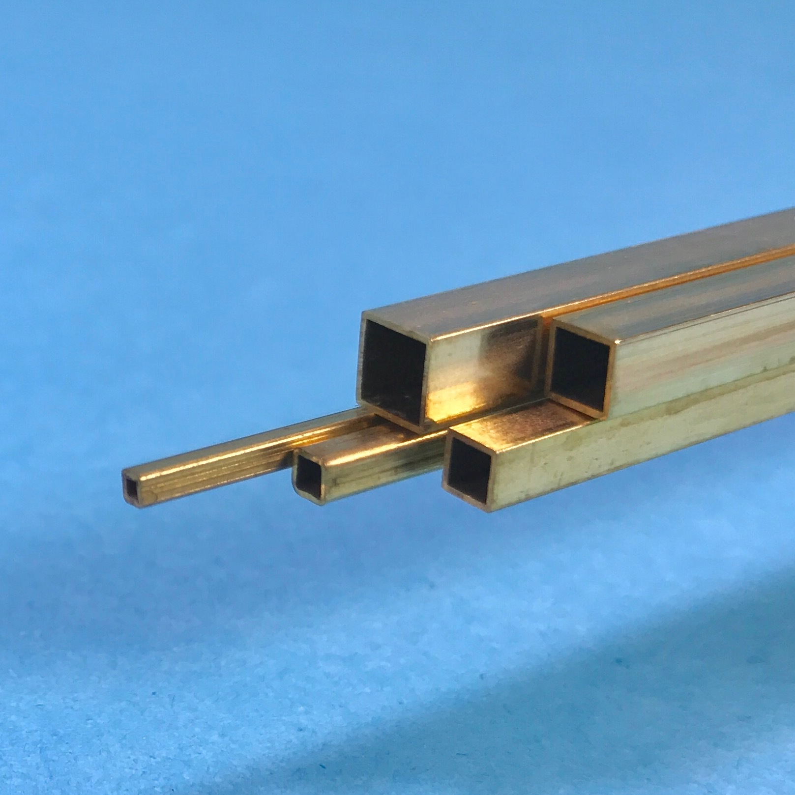 Mosiężna rurka - kwadratowa 3,2x3,2mm, 1szt.